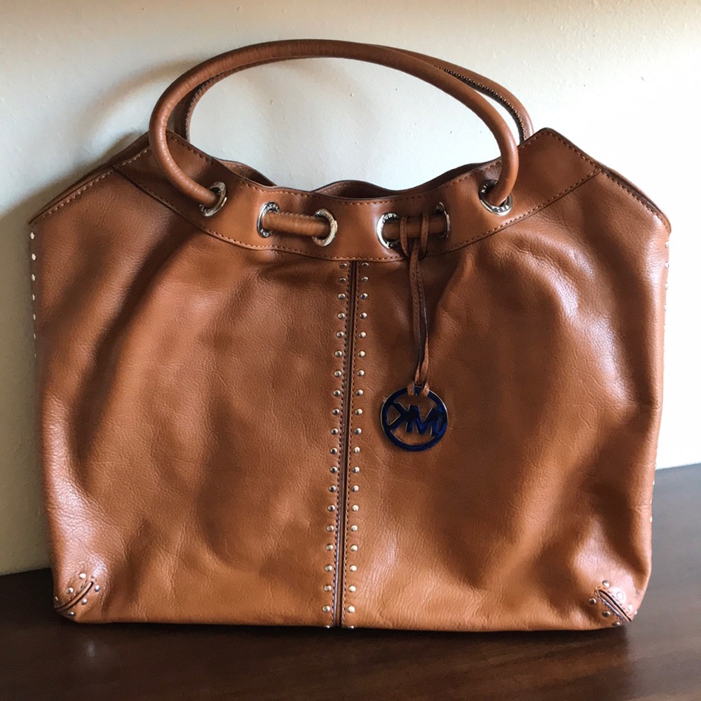 Brand new Beautiful Michael Kors Hobo Bag.